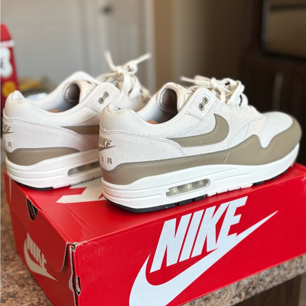 Nike Air Max Sneakers in Cream and Tan